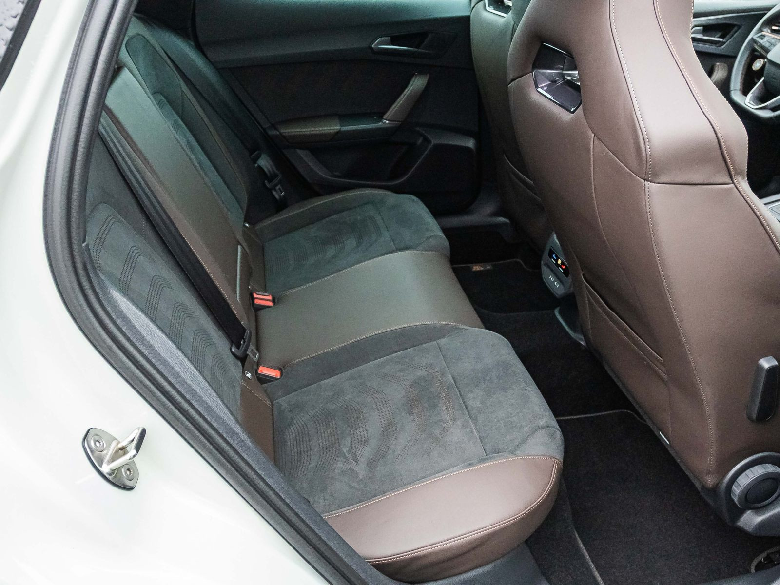 Cupra Formentor VZ5 2.5 TSI Spezial Edition Navi LED