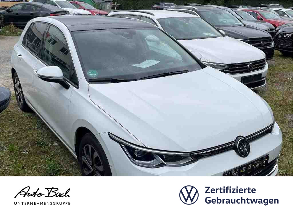 Volkswagen Golf VIII 2.0TDI Active DSG Navi LED HuD Panorama AHK