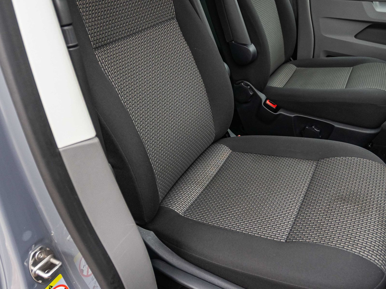 Volkswagen T6.1 Kombi 2.0TDI kR DSG Navi LED ACC CarPlay EPH