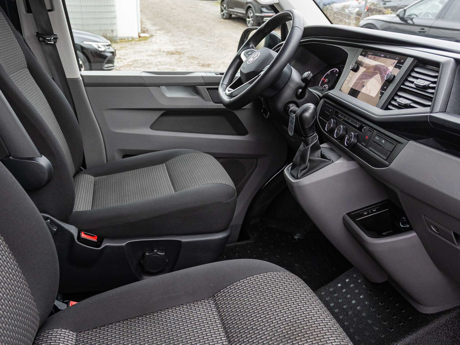 Volkswagen T6.1 Kombi 2.0TDI kR DSG Navi LED ACC CarPlay EPH