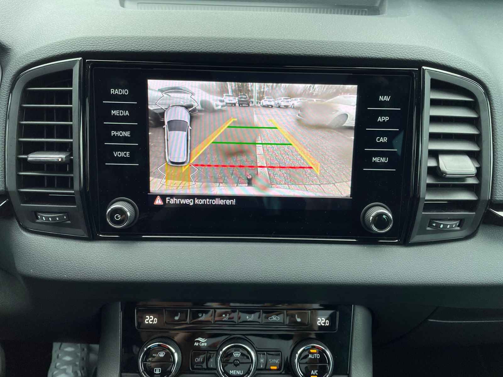 Skoda Karoq Sportline 2.0 TSI DSG 4x4 Panorama AHK LED