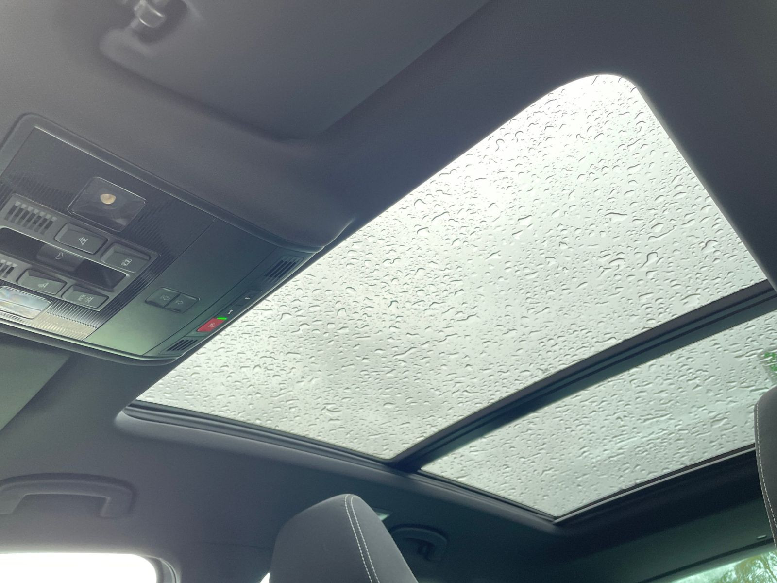 Skoda Karoq Sportline 2.0 TSI DSG 4x4 Panorama AHK LED