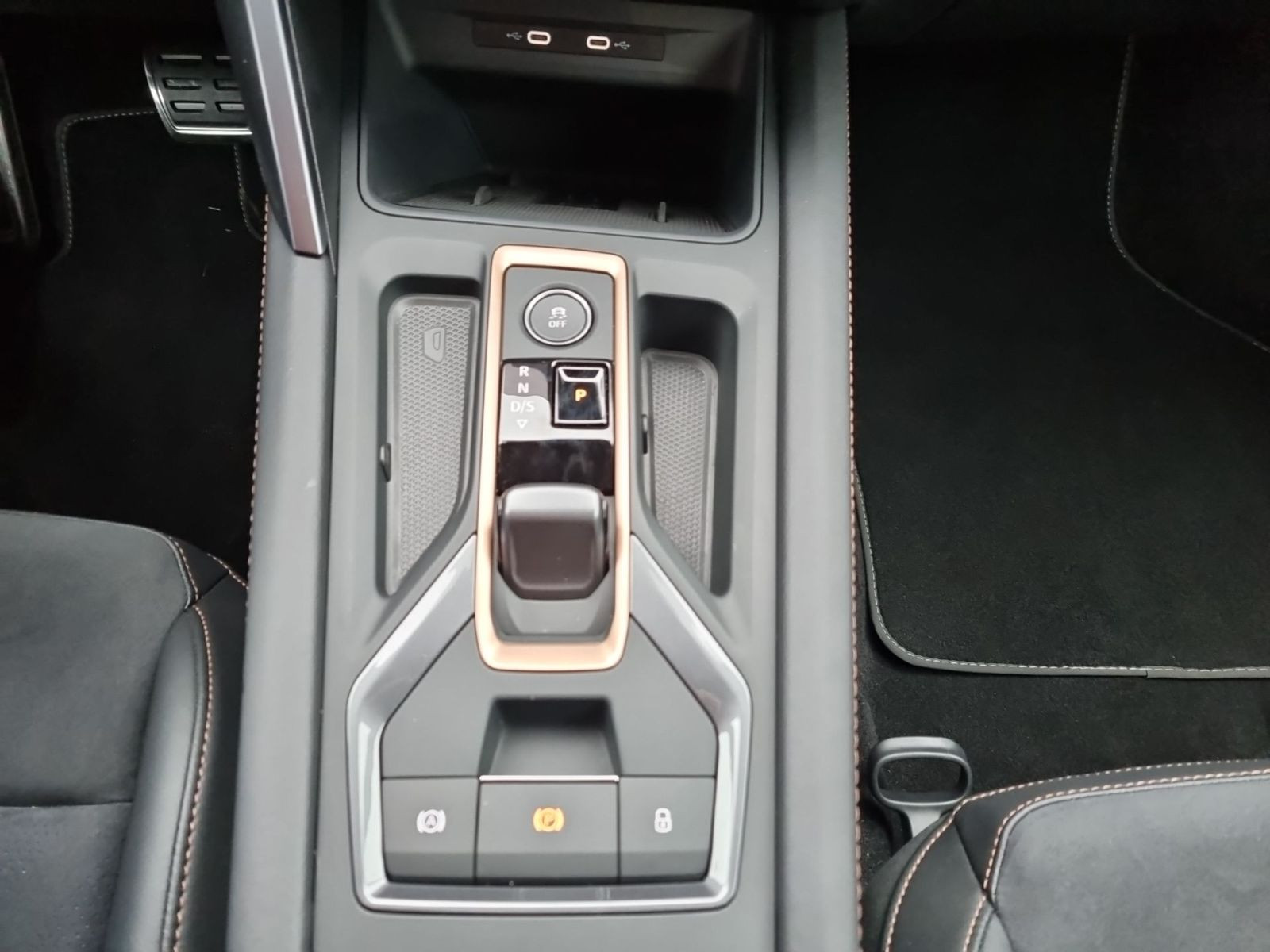 Cupra Leon Sportstourer VZ 2.0 TSI 4Drive Navi ACC EPH