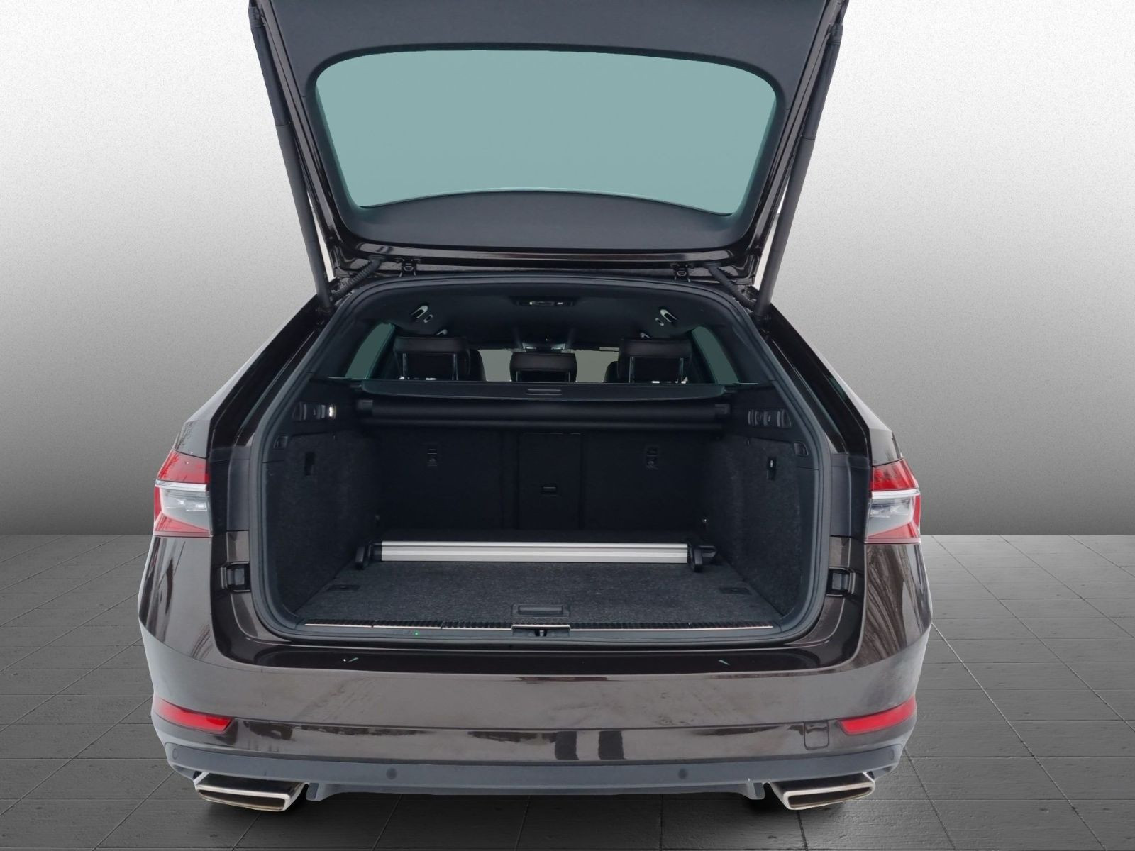 Skoda Superb Combi L&K 2,0TSI Virtual LED GRA Navi AHK