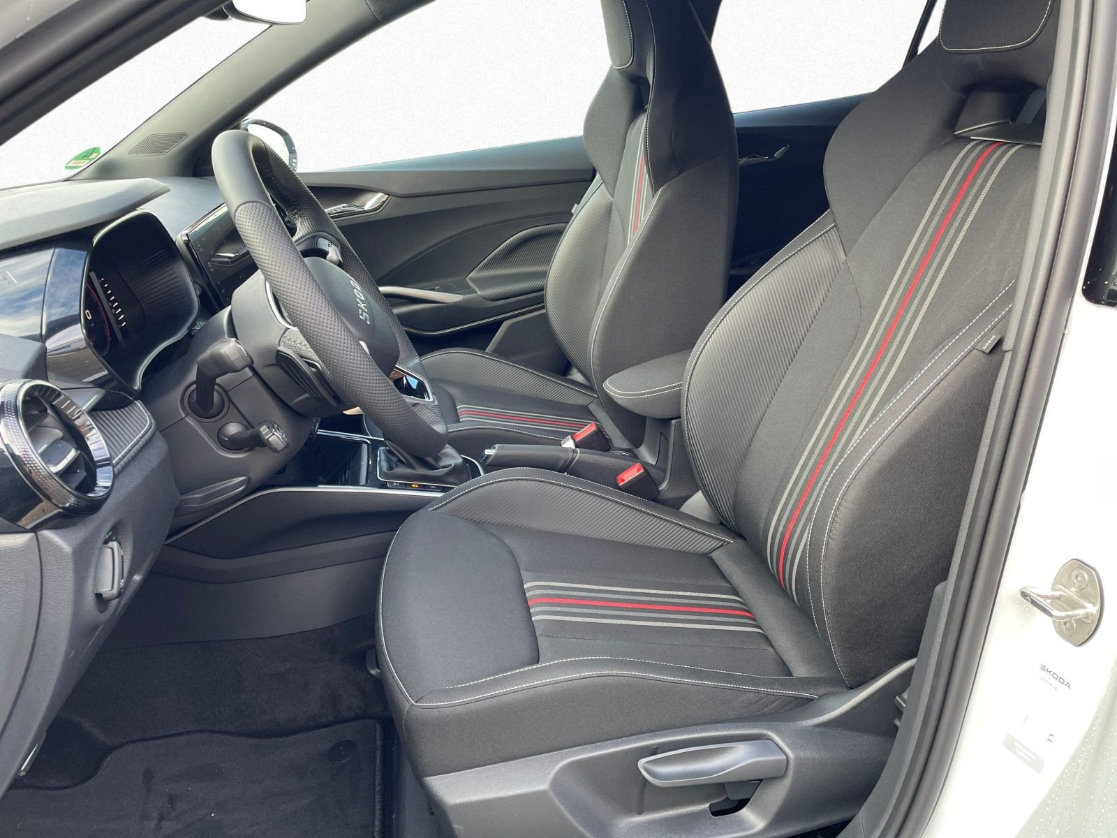 Skoda Fabia 130 1,5 TSI DSG ACC LED NAVI RFK SMARTLINK