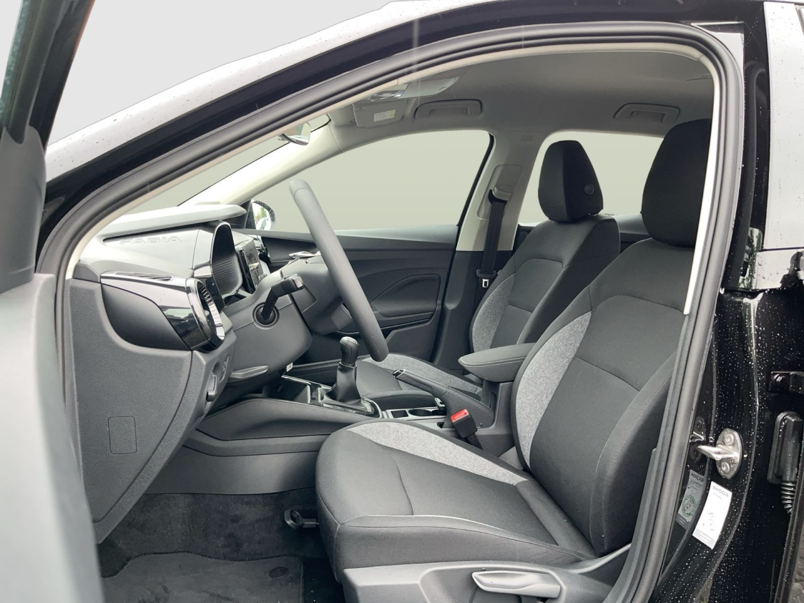 Skoda Fabia Essence 1,0 MPI LED KLIMA PDC Lane Assist