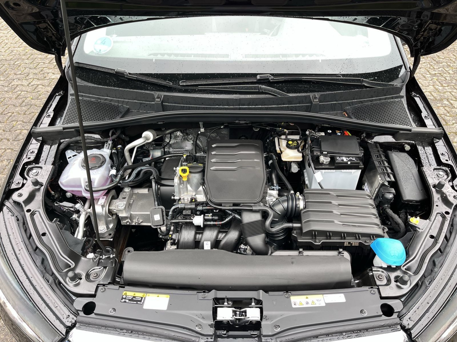 Skoda Fabia Essence 1,0 MPI LED KLIMA PDC Lane Assist