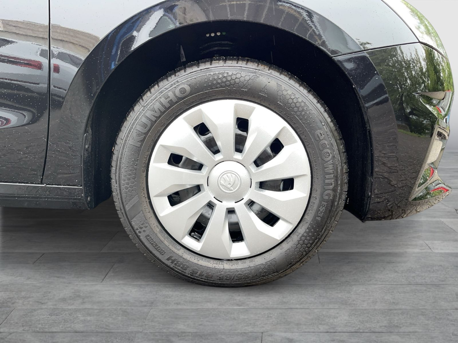Skoda Fabia Essence 1,0 MPI LED KLIMA PDC Lane Assist