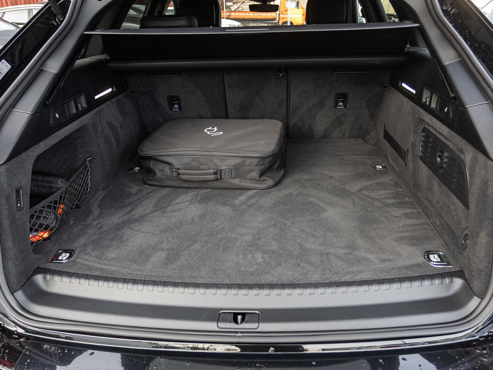 Audi A6 Avant S Line 55TFSIe qu. Navi LED ACC AHK