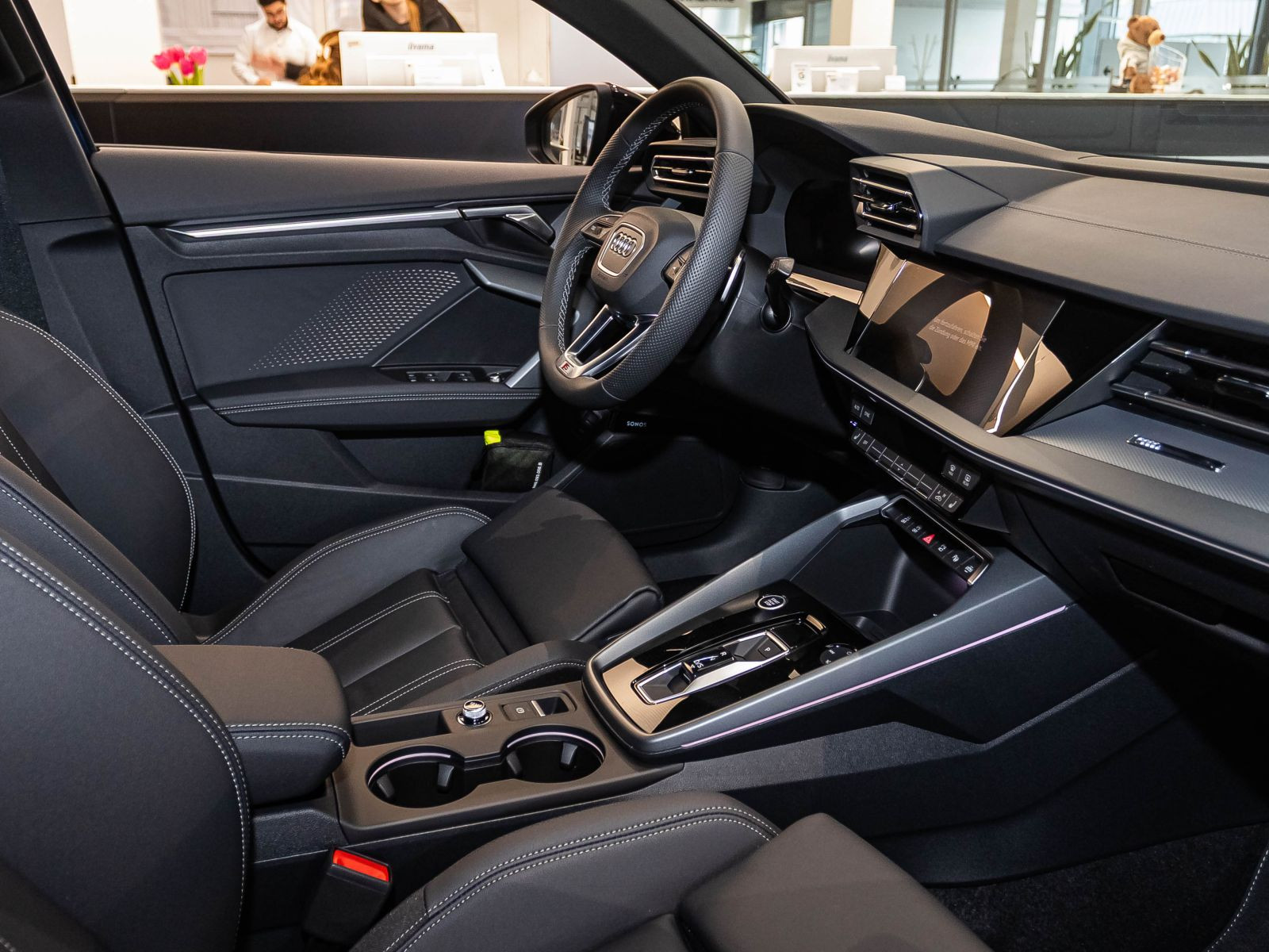 Audi A3 Sportback S line TFSI 150PS Stronic AHK SONOS S-Interieur Matrix