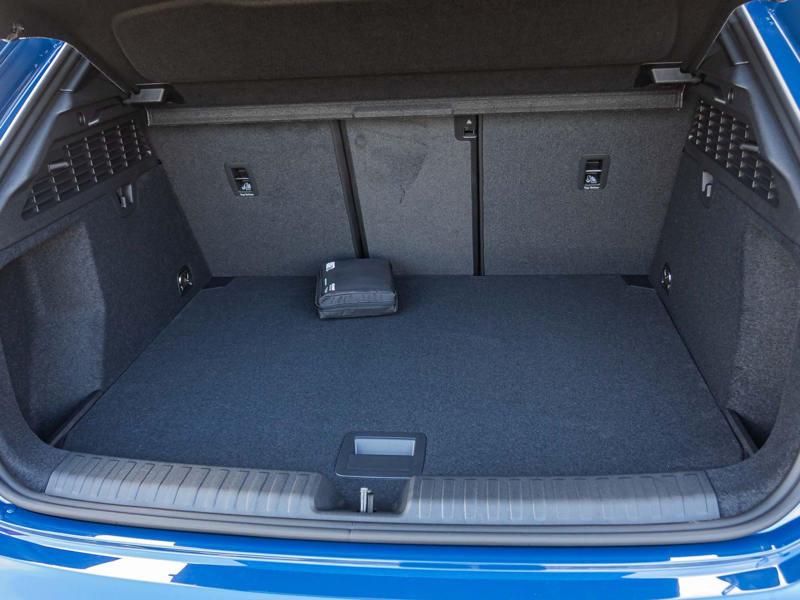 Audi A3 Sportback S line TFSI 150PS Stronic AHK SONOS S-Interieur Matrix