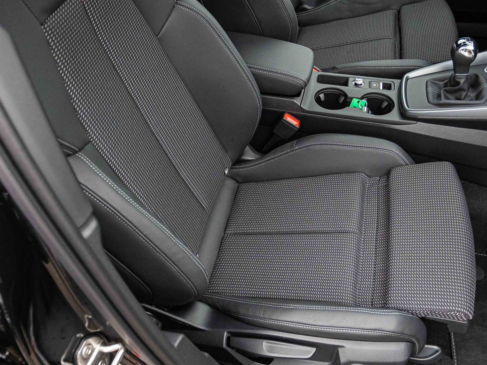 Audi A3 Sportback S-Line advanced TFSI 116PS Schaltgetriebe S-Sportsiitze LED