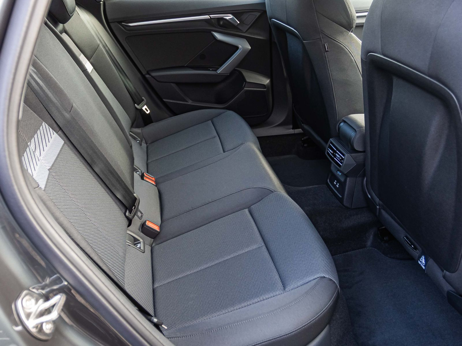 Audi A3 Sportback TFSI 110 kW Stronic Business Plus Klimatisierung Plus 