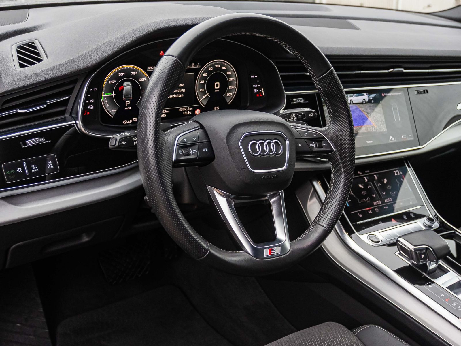 Audi Q7 S line 55TFSI e qu Navi LED Standklima GRA