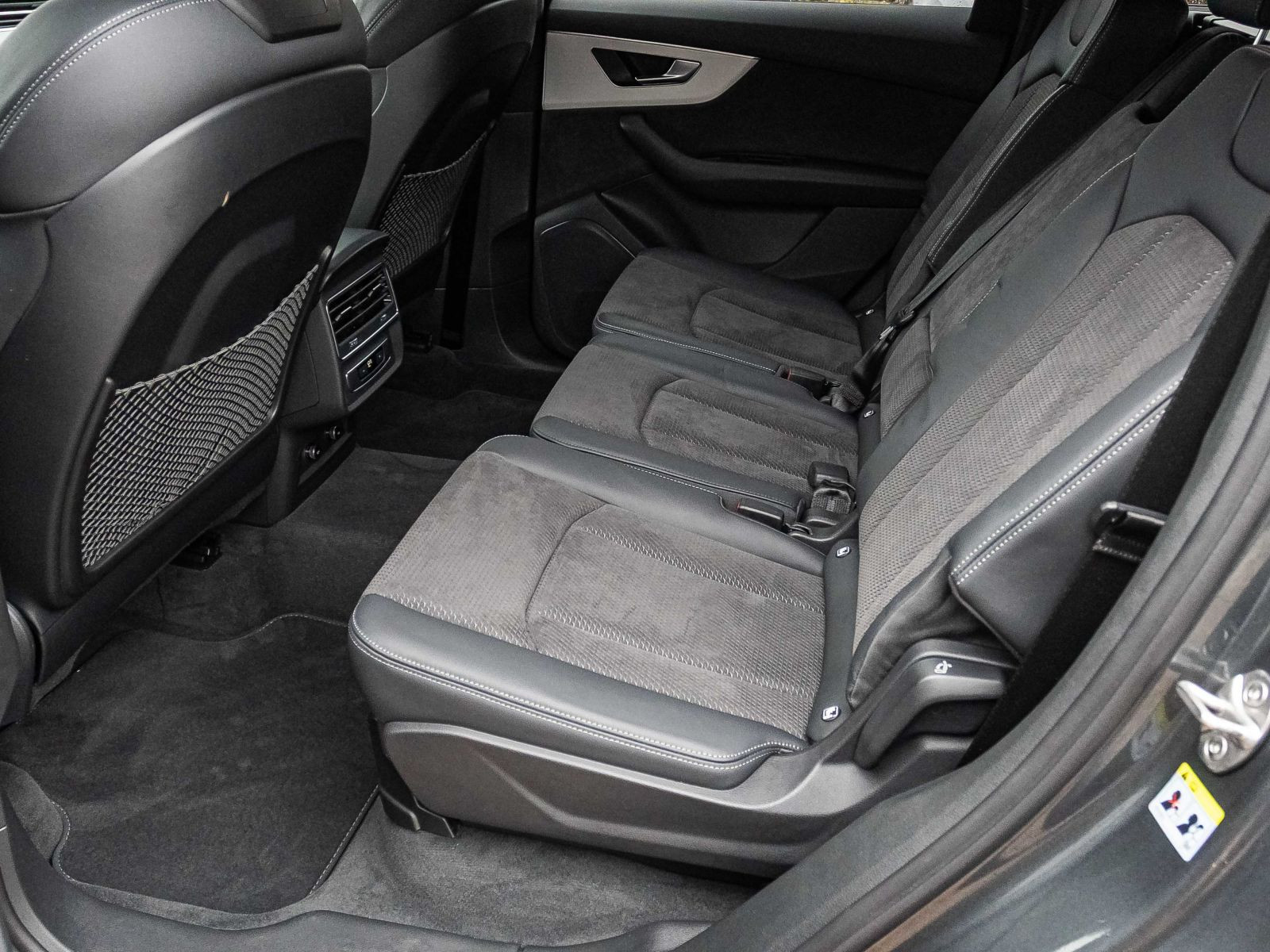 Audi Q7 S line 55TFSI e qu Navi LED Standklima GRA