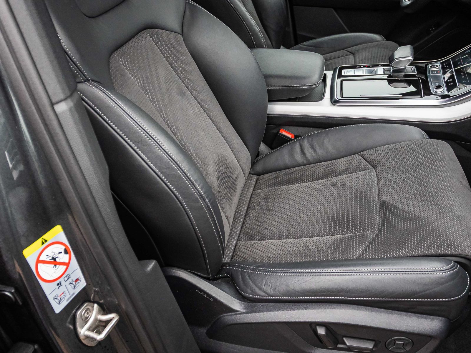 Audi Q7 S line 55TFSI e qu Navi LED Standklima GRA