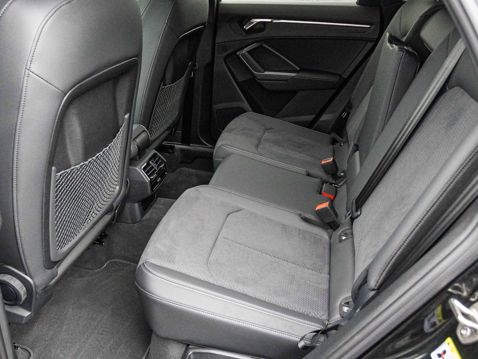 Audi Q3 Sportback S line 35TFSI Stronic Navi LED ACC