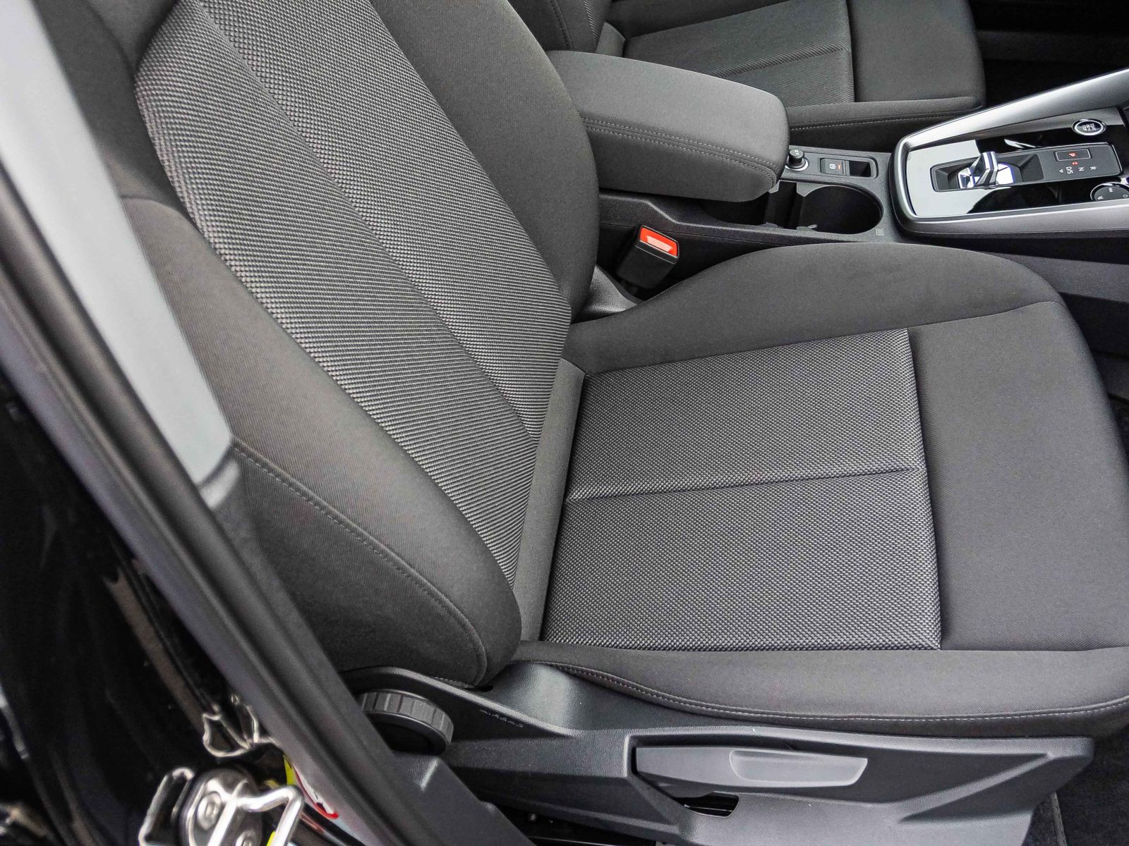 Audi A3 Sportback S line 40TFSI e Stronic LED CarPlay ACC