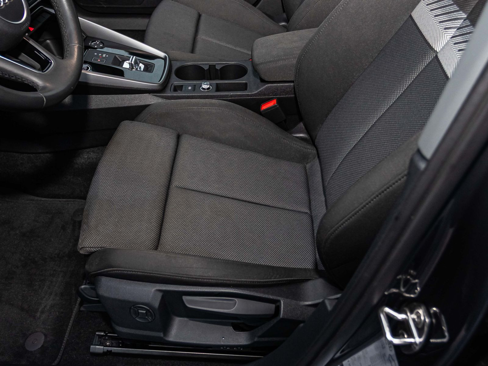 Audi A3 Sportback Advanced 35TFSI Stronic Navi LED Panorama