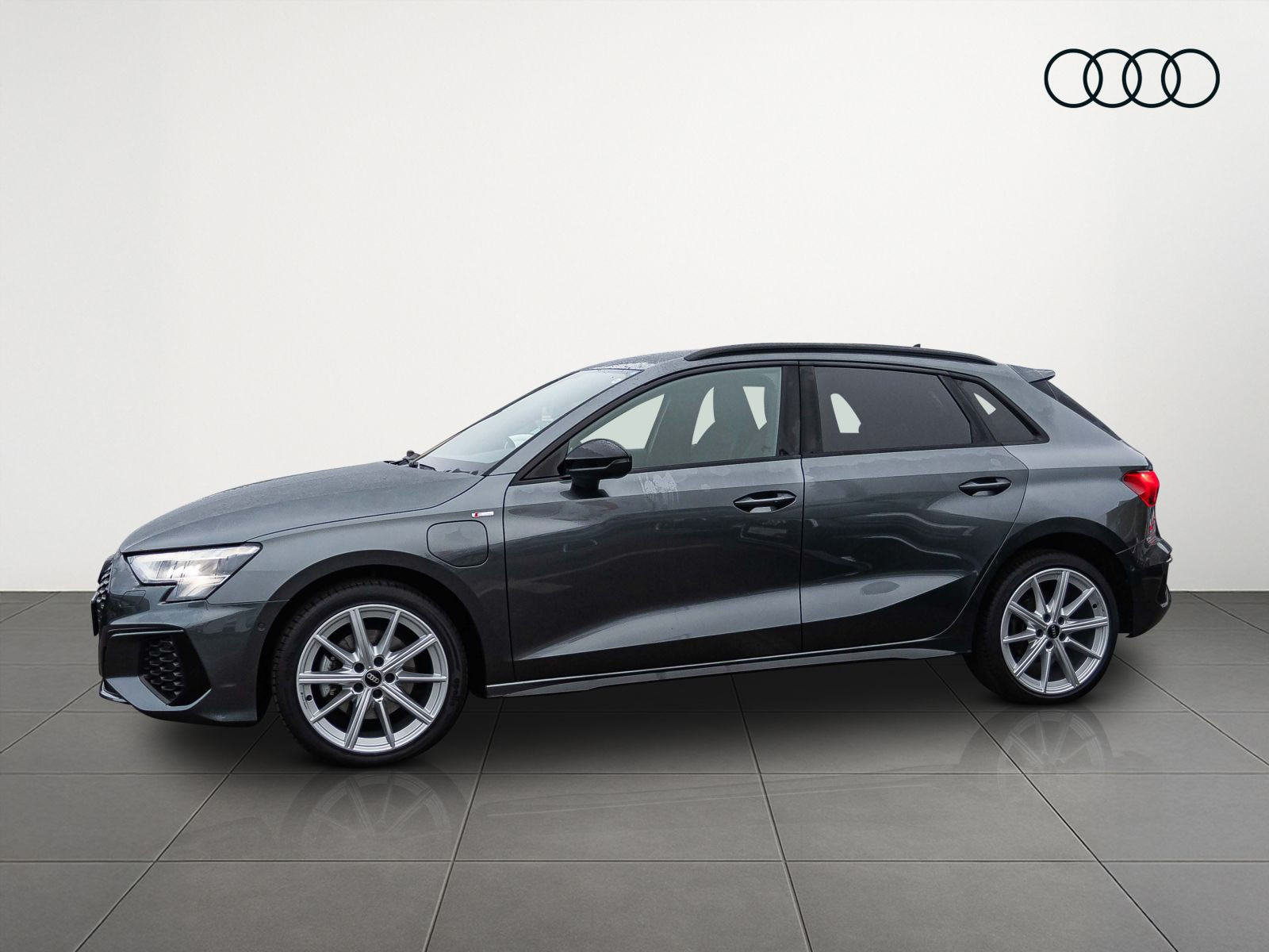 Audi A3 Sportback S line 40TFSI e Stronic Navi LED ACC AHK