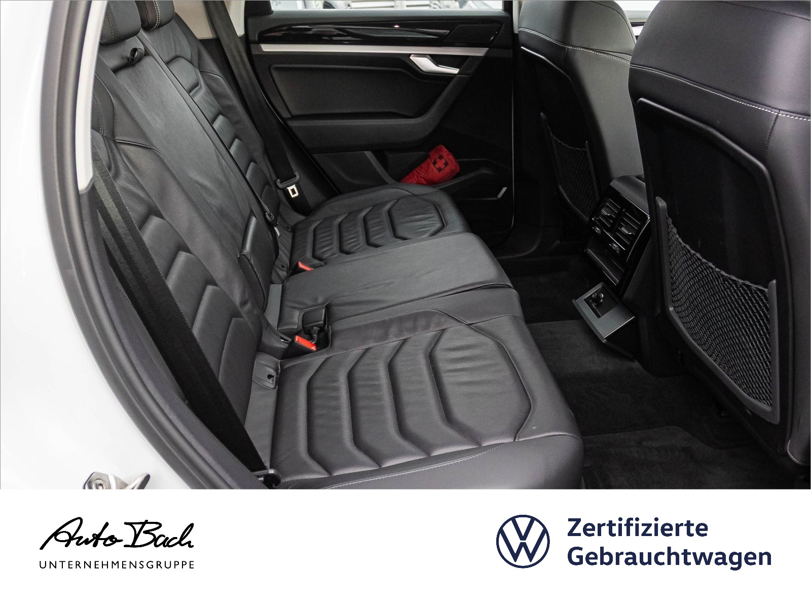 Volkswagen Touareg 3.0TDI Navi LED Standhzg Luft Leder ACC