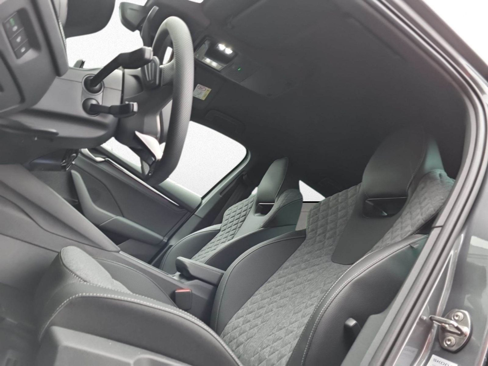 Skoda Octavia Combi Sportline 1,5 TSI mHEV DSG AHK LED