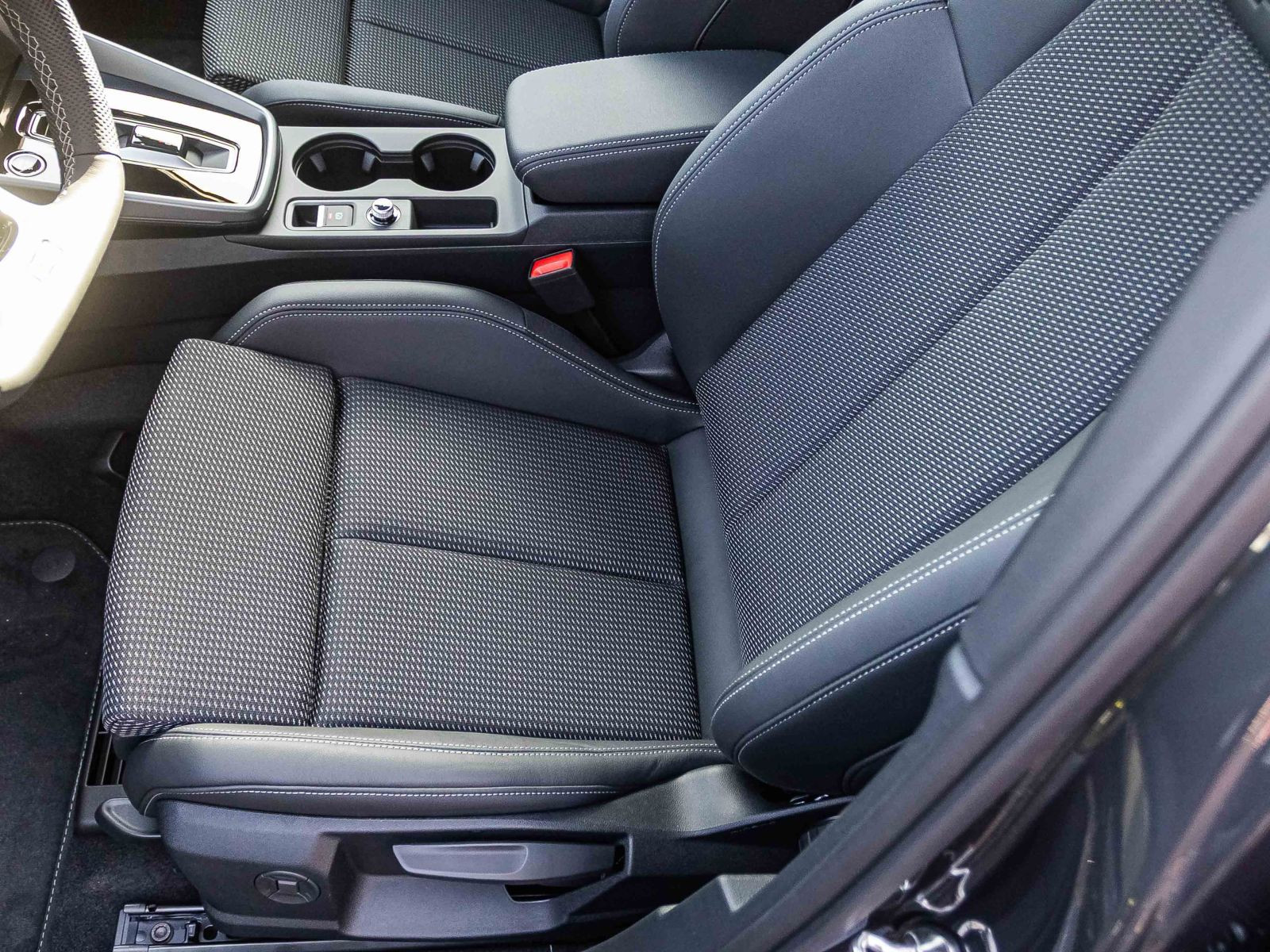 Audi A3 Sportback advanced TFSI 150PS S tronic S-Sportsitze Business  LED