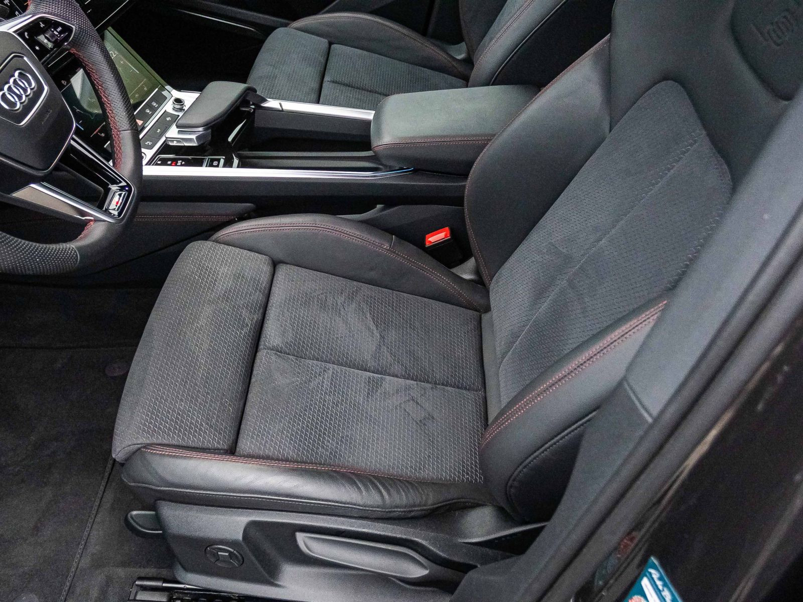 Audi Q8 Sportback e-tron S line Standklima Luftfederung