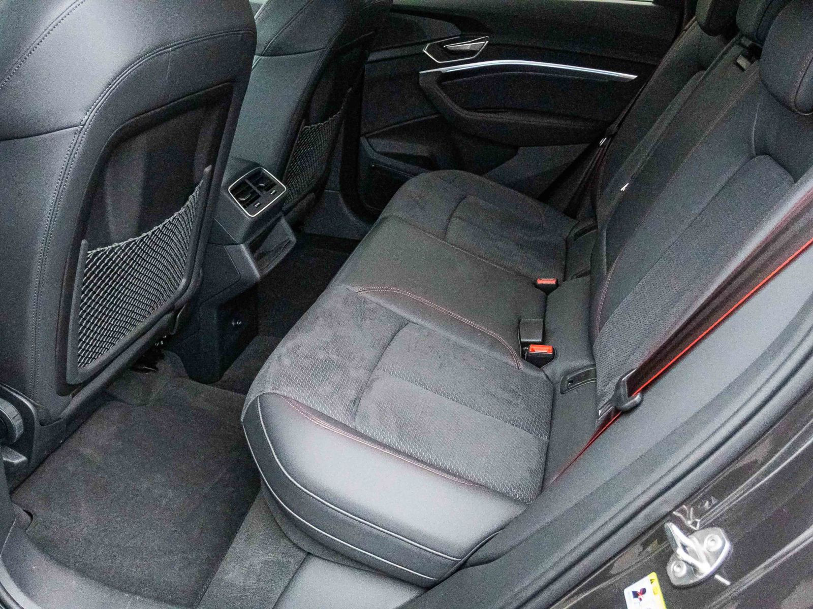 Audi Q8 Sportback e-tron S line Standklima Luftfederung