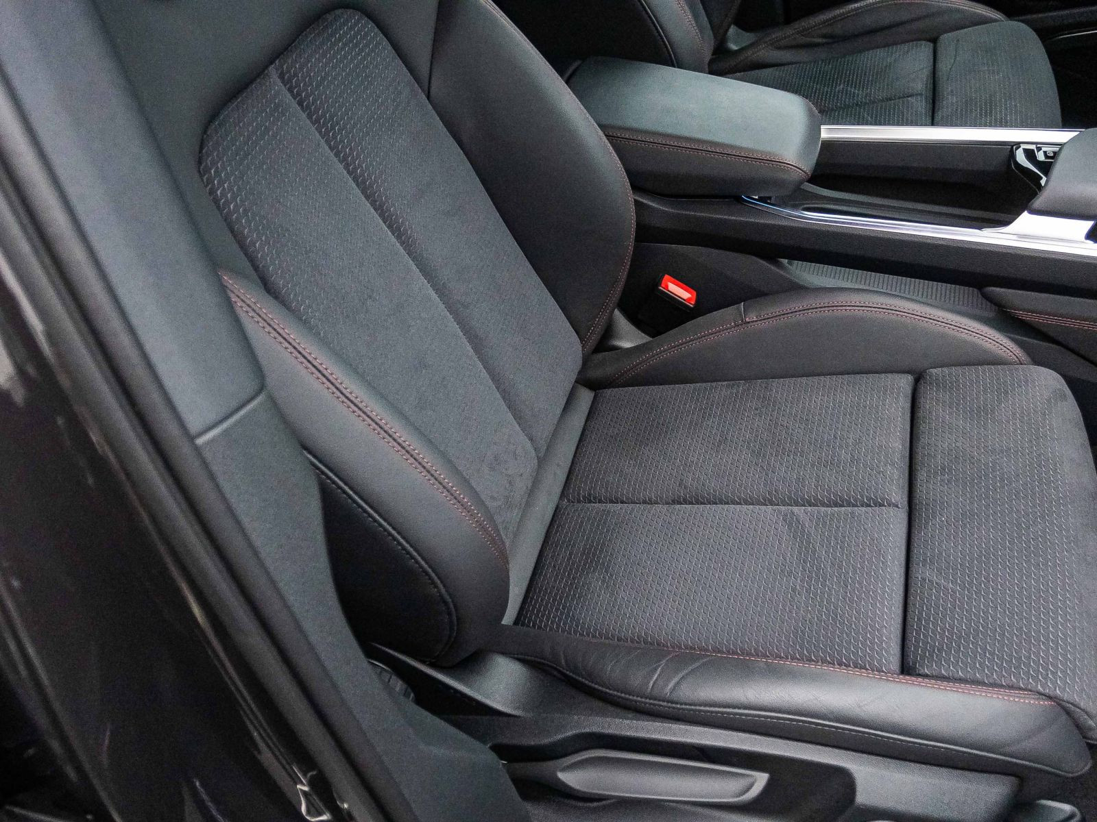 Audi Q8 Sportback e-tron S line Standklima Luftfederung