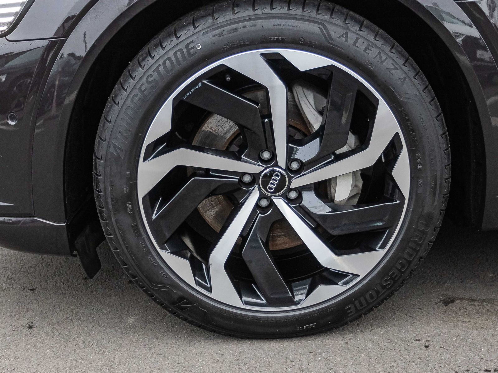 Audi Q8 Sportback e-tron S line Standklima Luftfederung