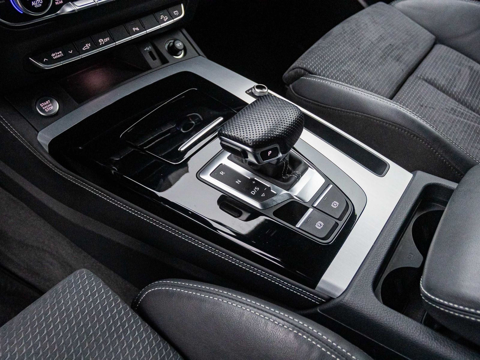 Audi Q5 TFSI e S line Navi LED GRA EPH DAB