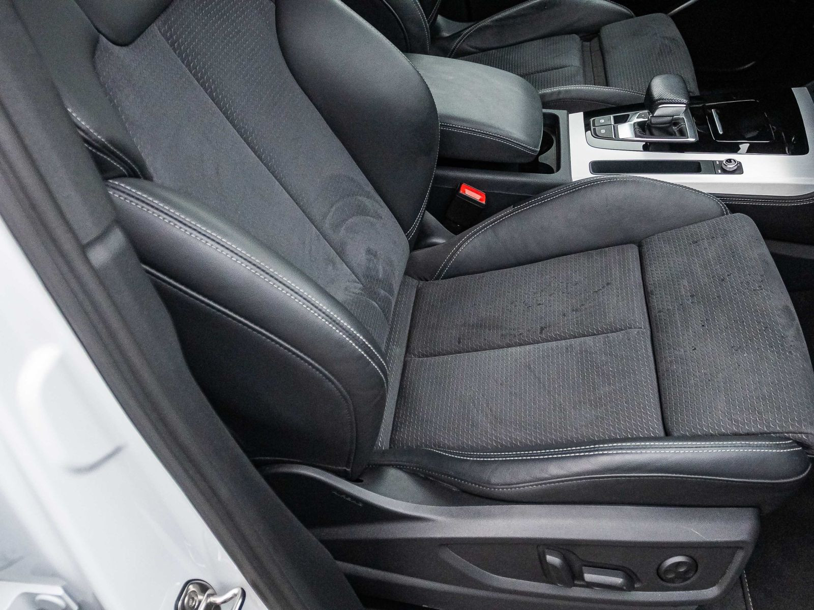 Audi Q5 TFSI e S line Navi LED GRA EPH DAB