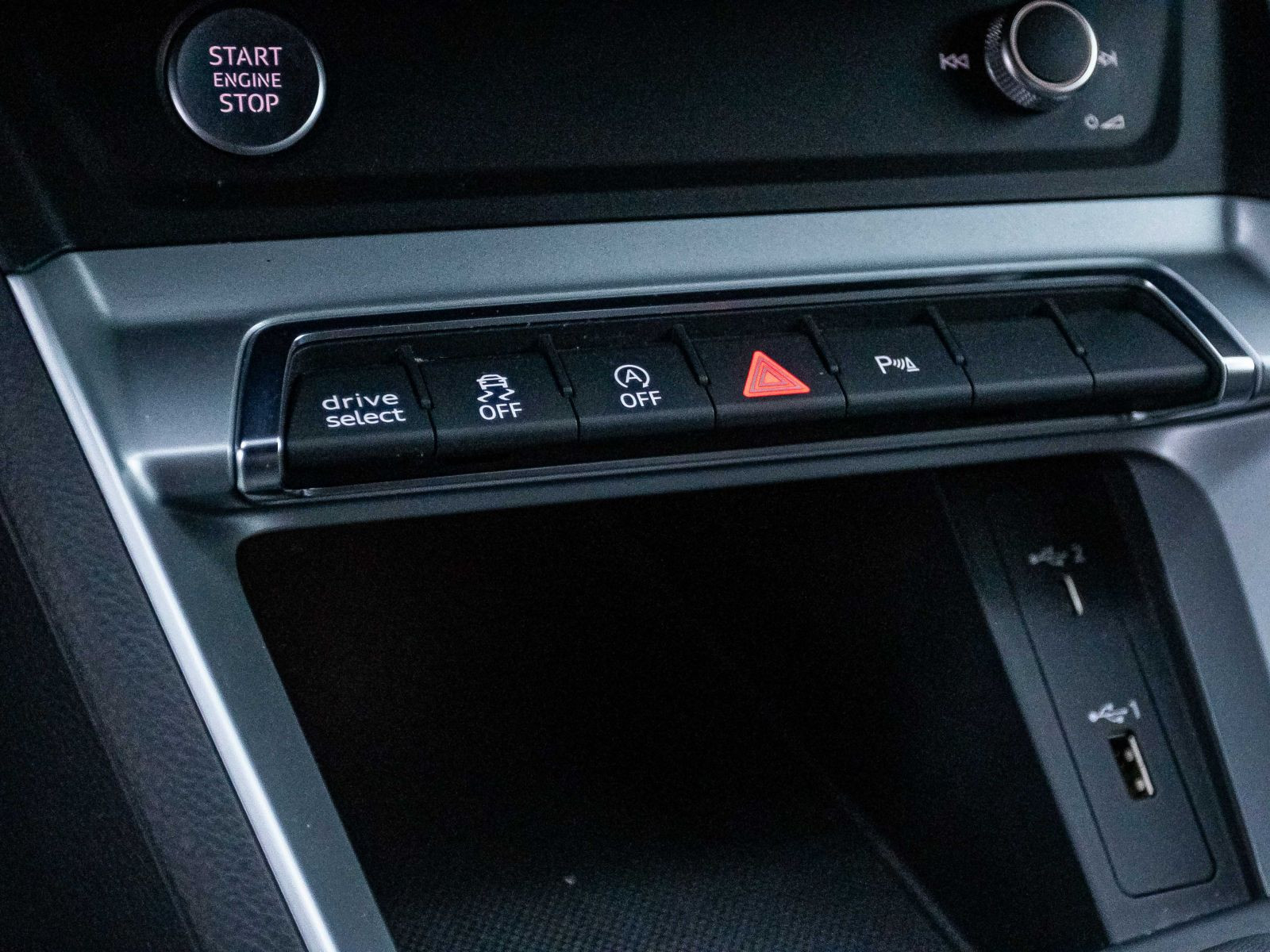 Audi Q3 advanced Navi LED GRA CarPlay EPH DAB