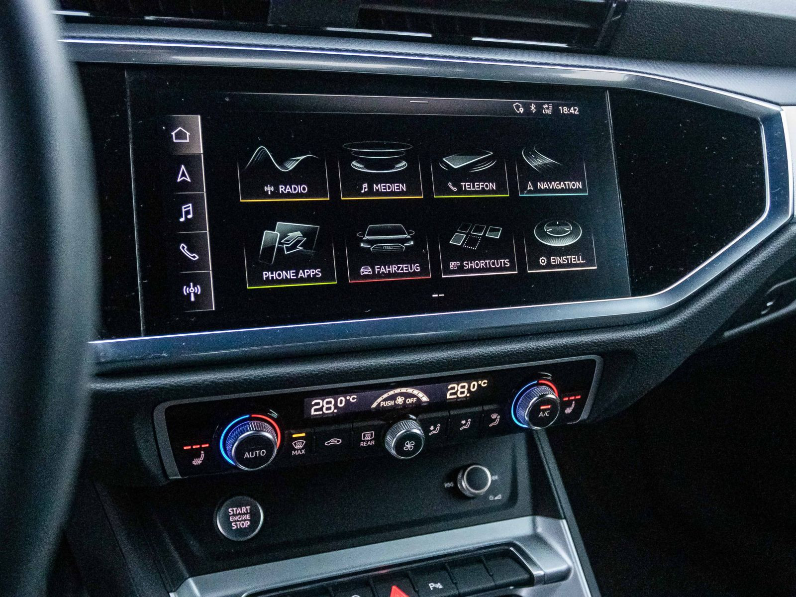 Audi Q3 advanced Navi LED GRA CarPlay EPH DAB