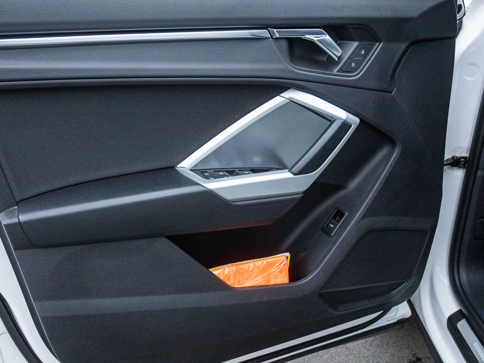 Audi Q3 advanced Navi LED GRA CarPlay EPH DAB