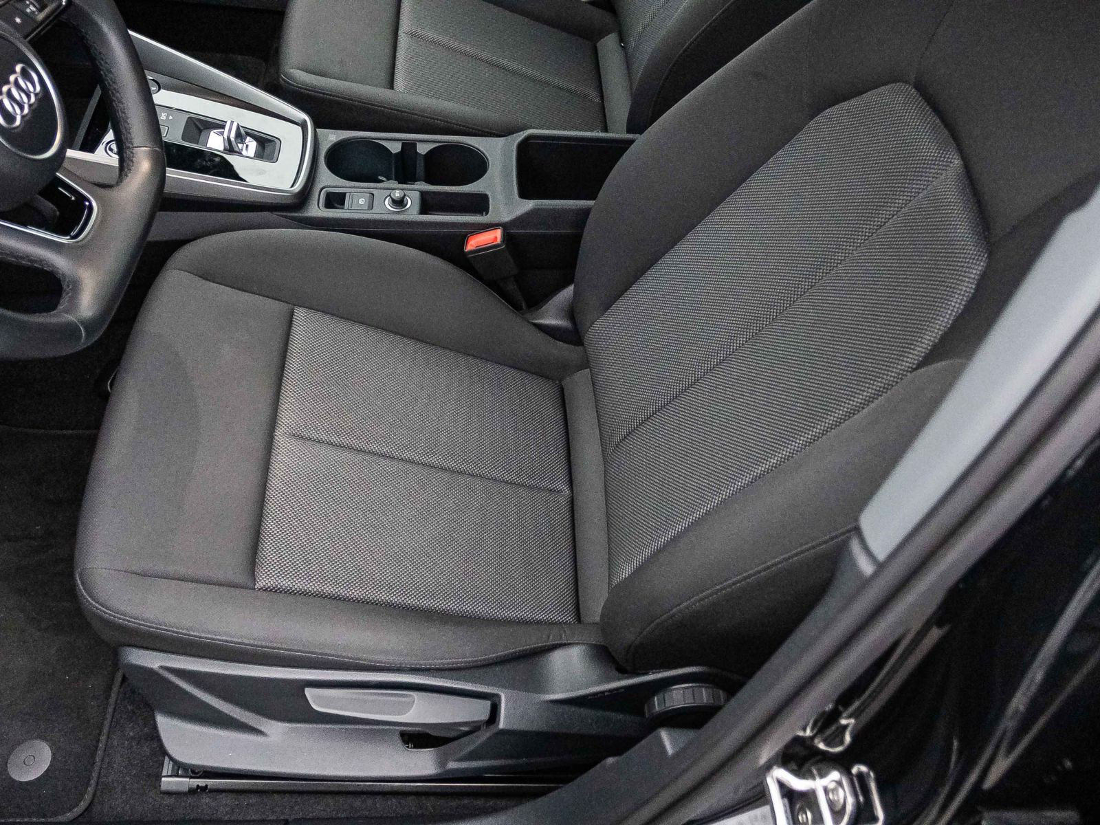 Audi A3 Sportback S line 40TFSI e Stronic LED CarPlay