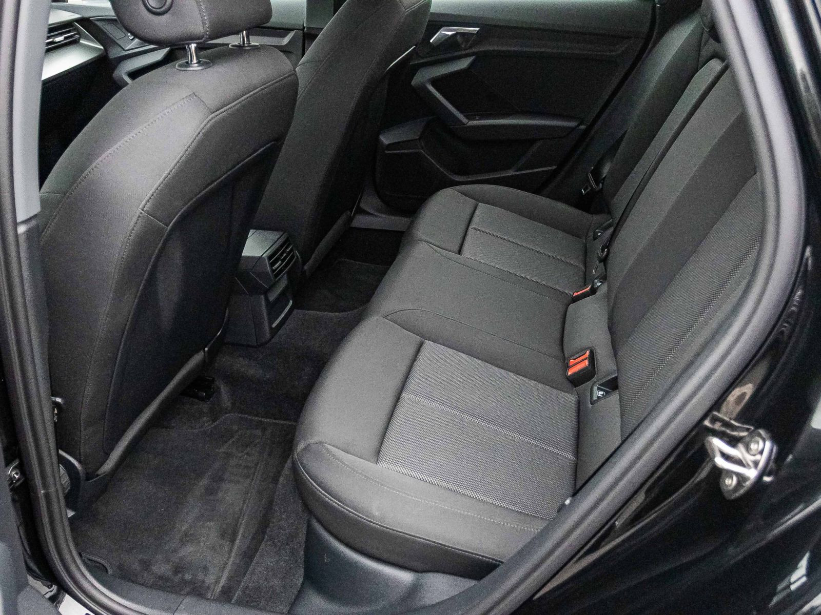 Audi A3 Sportback S line 40TFSI e Stronic LED CarPlay