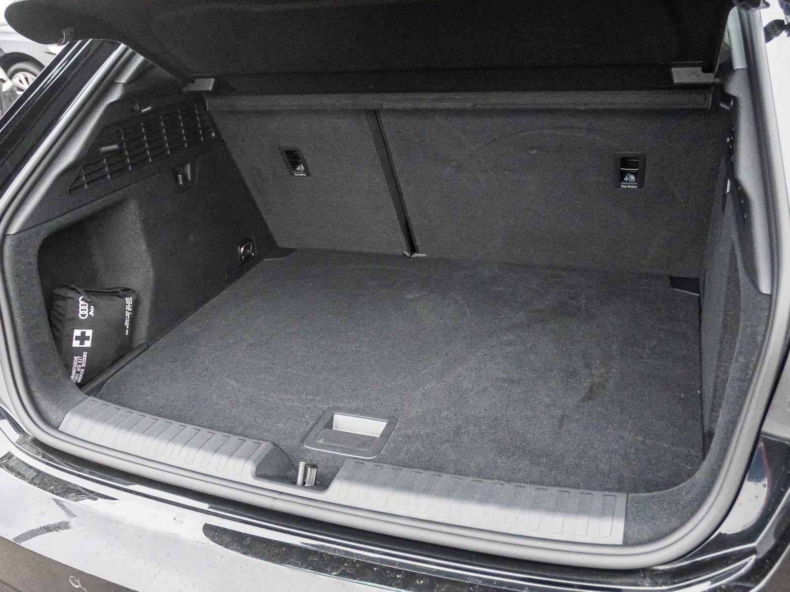 Audi A3 Sportback S line 40TFSI e Stronic LED CarPlay