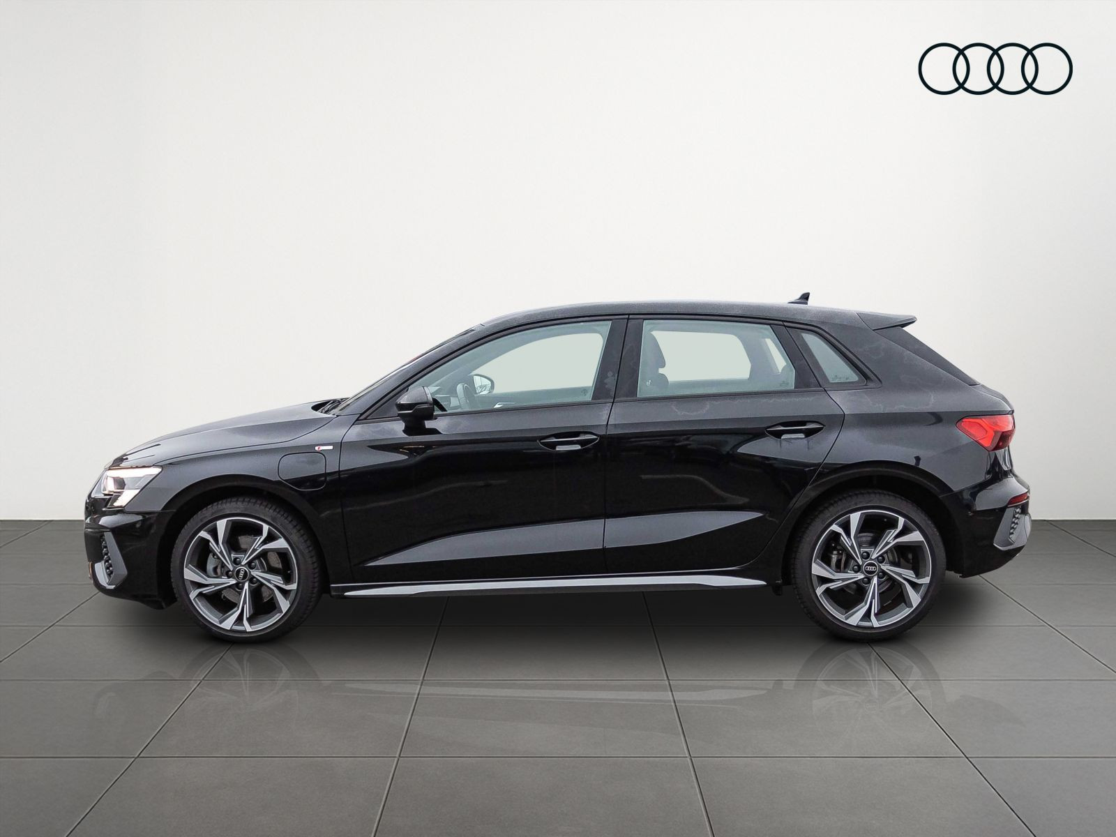 Audi A3 Sportback S line 40TFSI e Stronic LED CarPlay