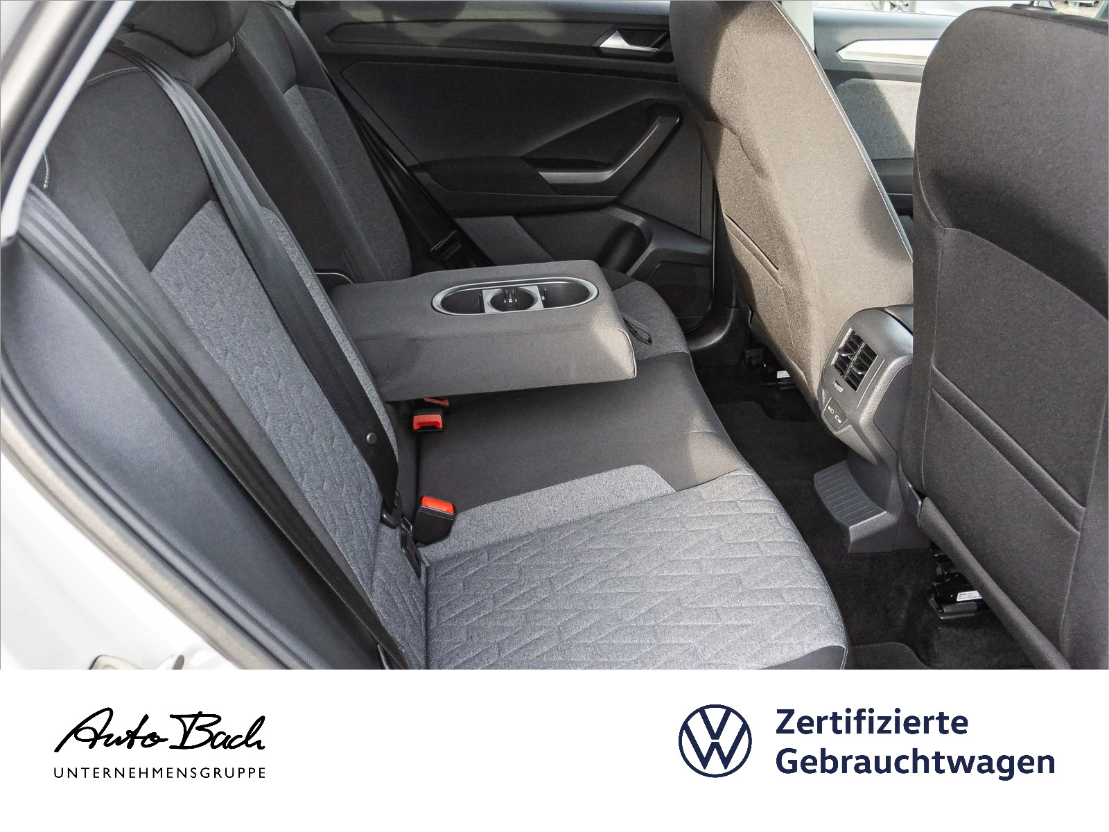 Volkswagen T-Roc 1.5 TSI MOVE DSG LED CarPlay EPH DAB