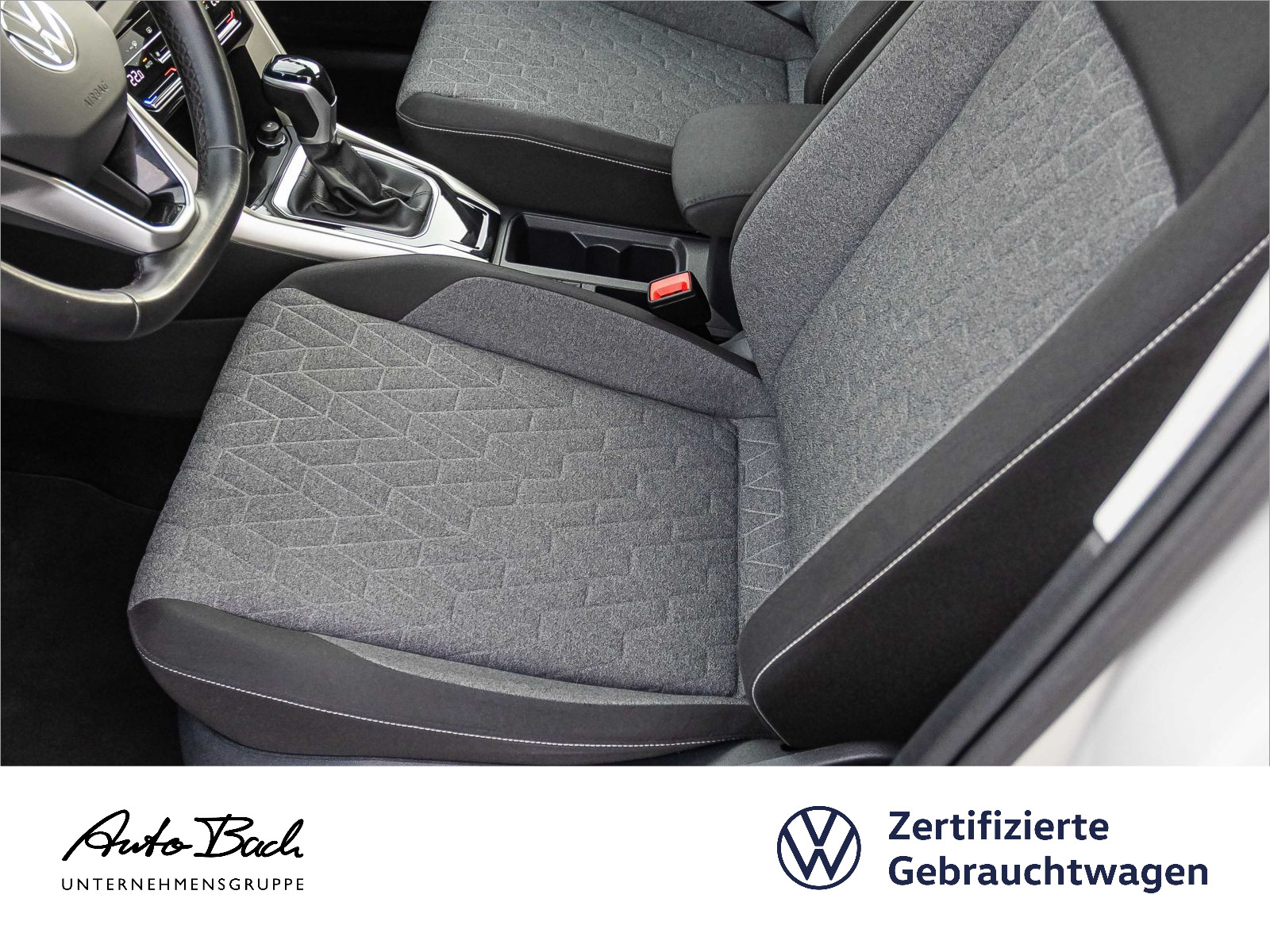 Volkswagen T-Roc 1.5 TSI MOVE DSG LED CarPlay EPH DAB