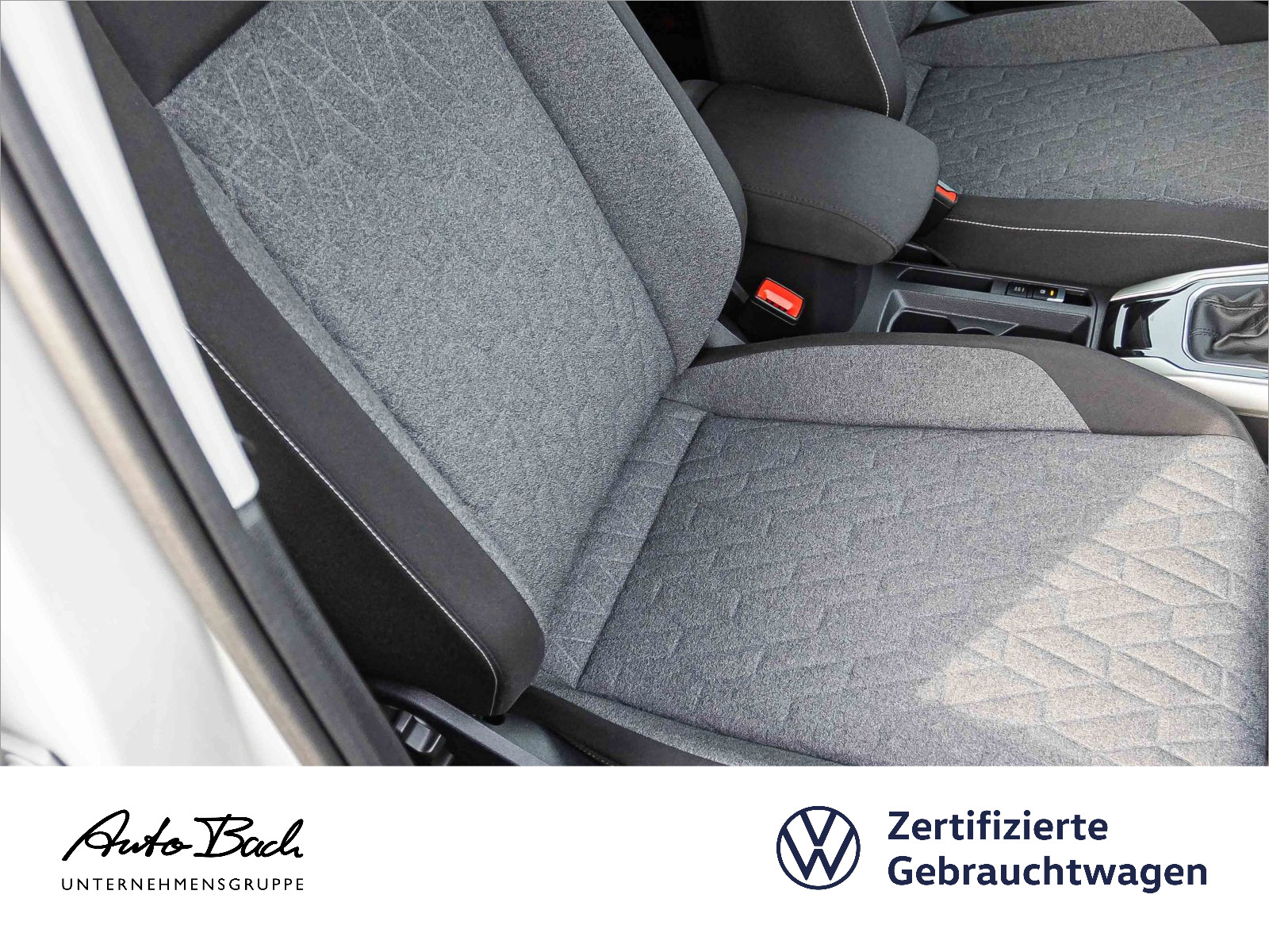 Volkswagen T-Roc 1.5 TSI MOVE DSG LED CarPlay EPH DAB