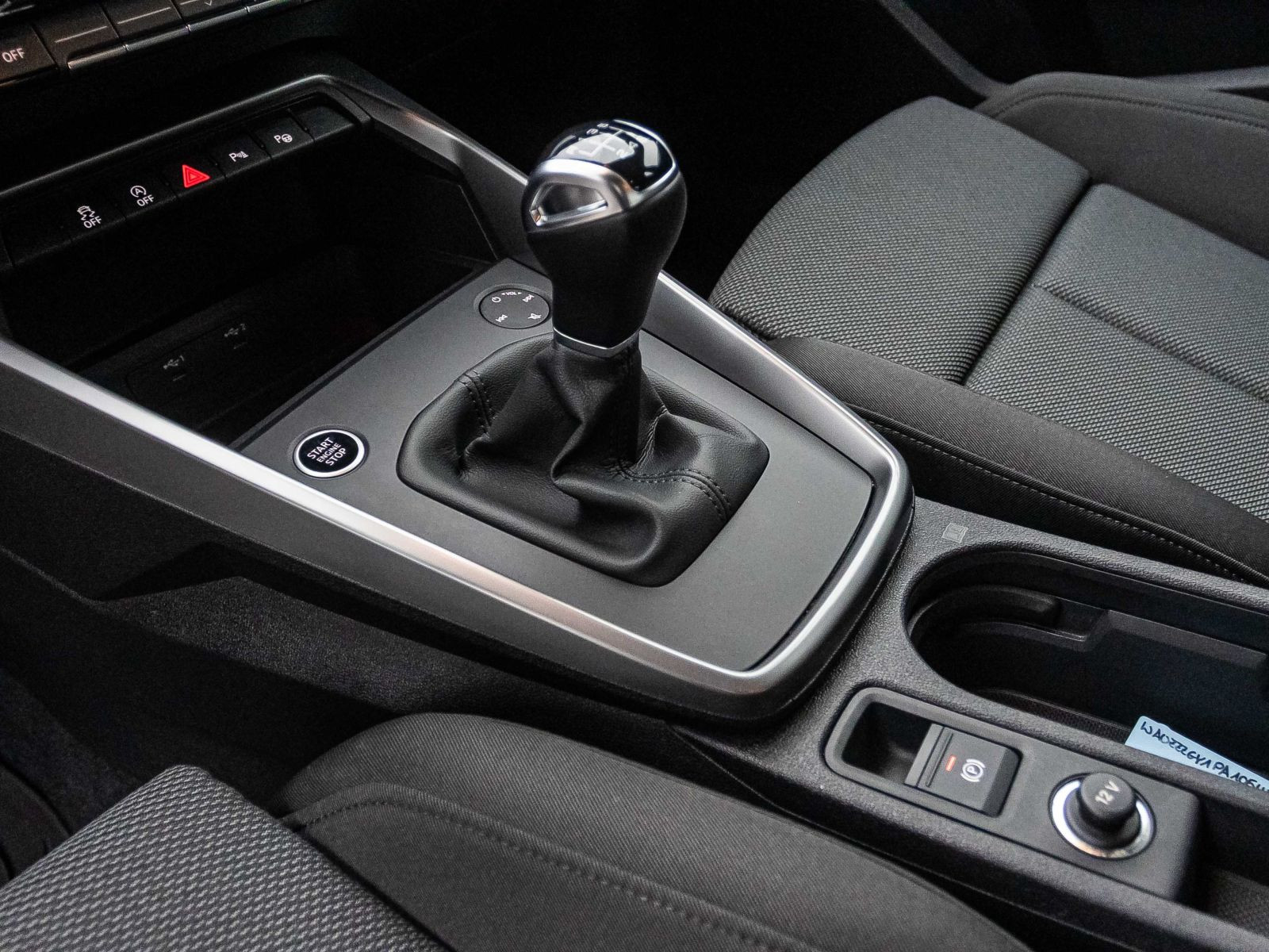 Audi A3 Sportback Advanced 30TFSI Navi LED GRA EPH DAB