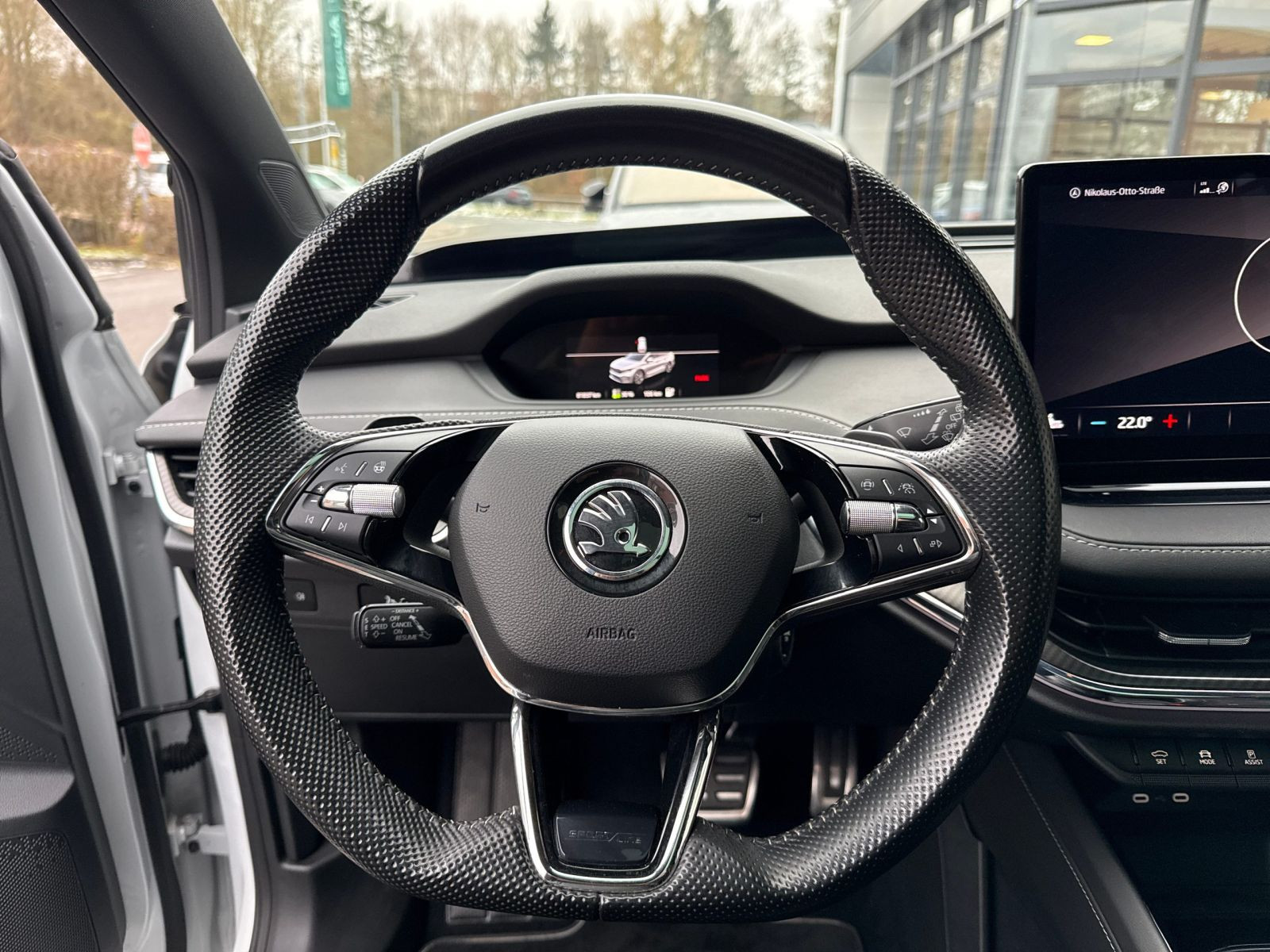 Skoda Enyaq 80X Sportline Navi LED Panorama HuD AHK