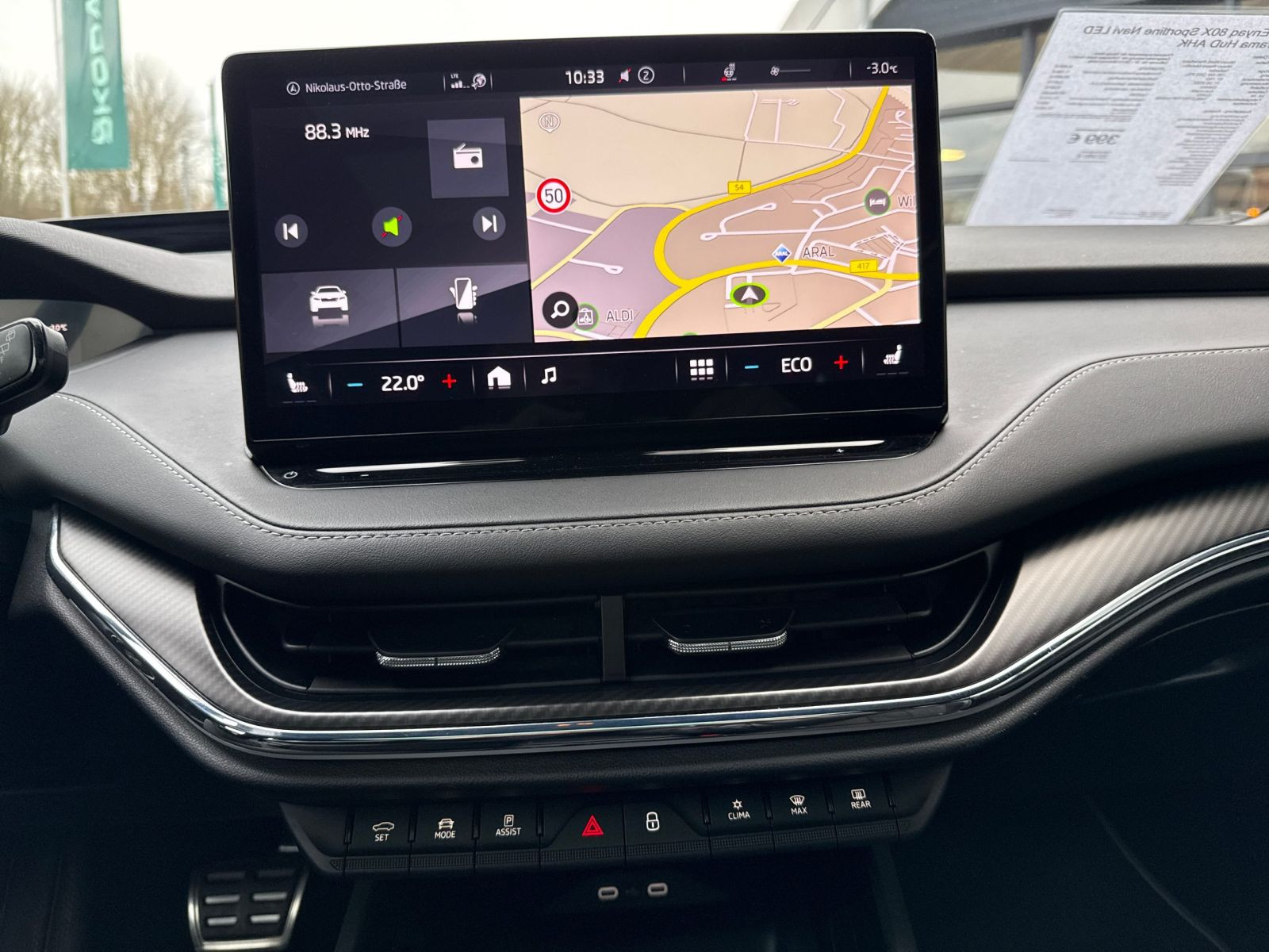 Skoda Enyaq 80X Sportline Navi LED Panorama HuD AHK