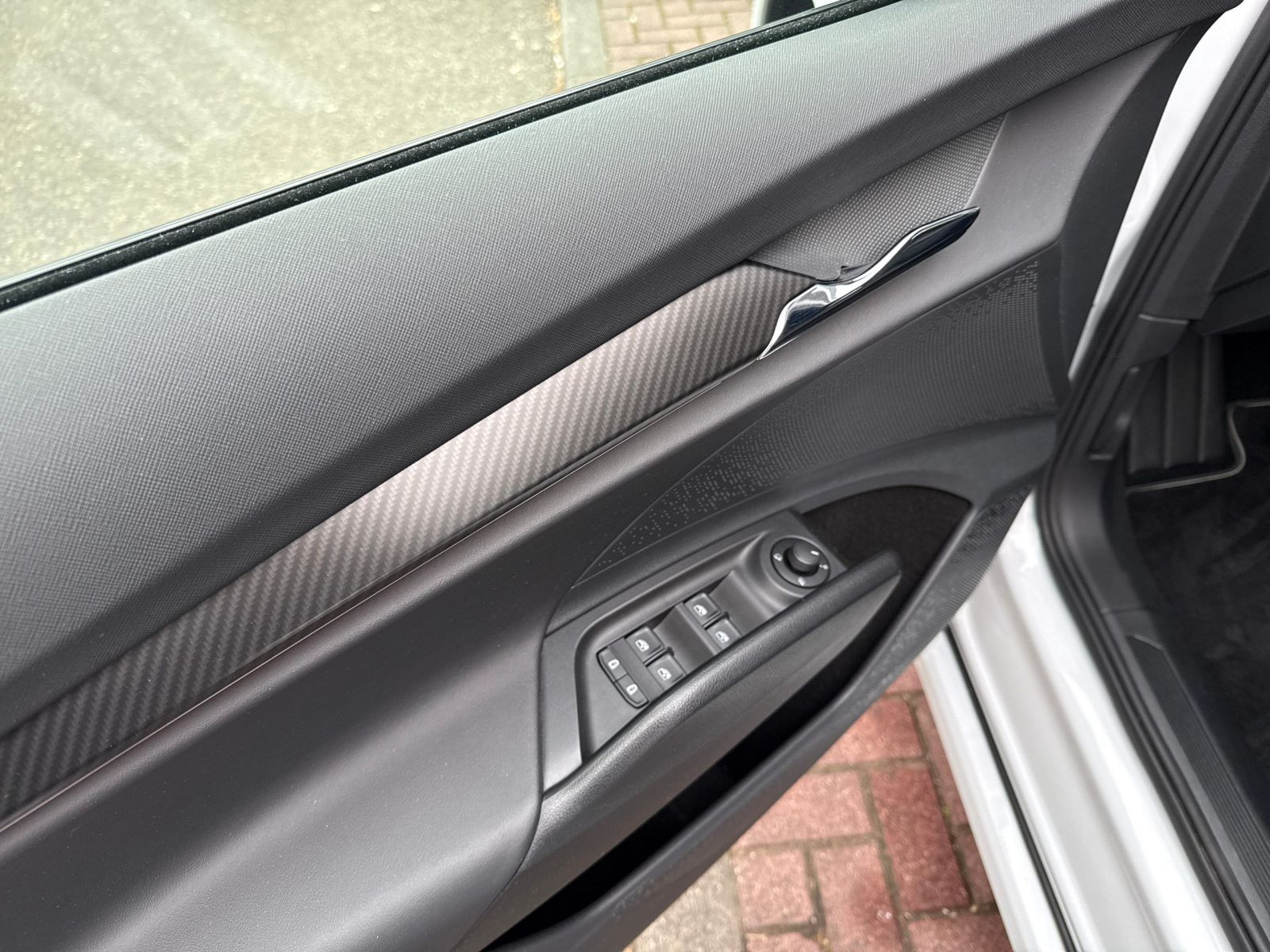 Skoda Enyaq 80X Sportline Navi LED Panorama HuD AHK