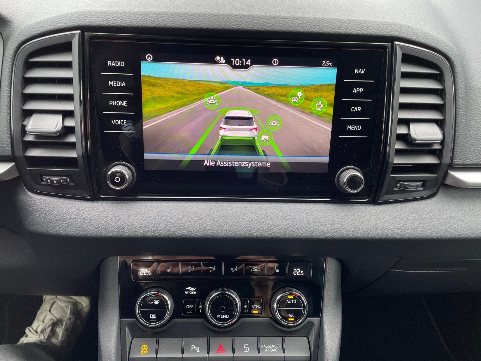 Skoda Karoq Drive 2.0 4x4 TDI DSG  LED AHK Carplay
