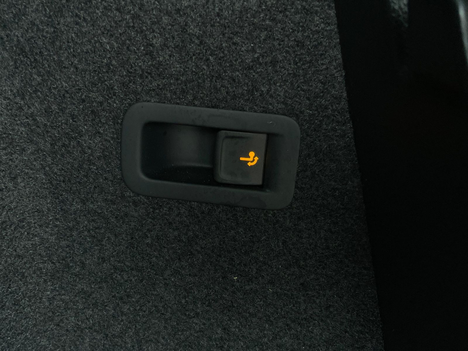 Skoda Karoq Drive 2.0 4x4 TDI DSG  LED AHK Carplay