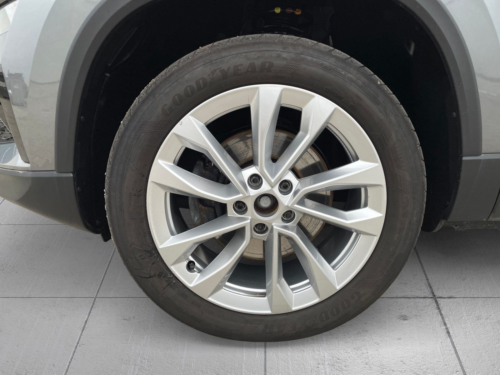 Skoda Karoq Drive 2.0 4x4 TDI DSG  LED AHK Carplay